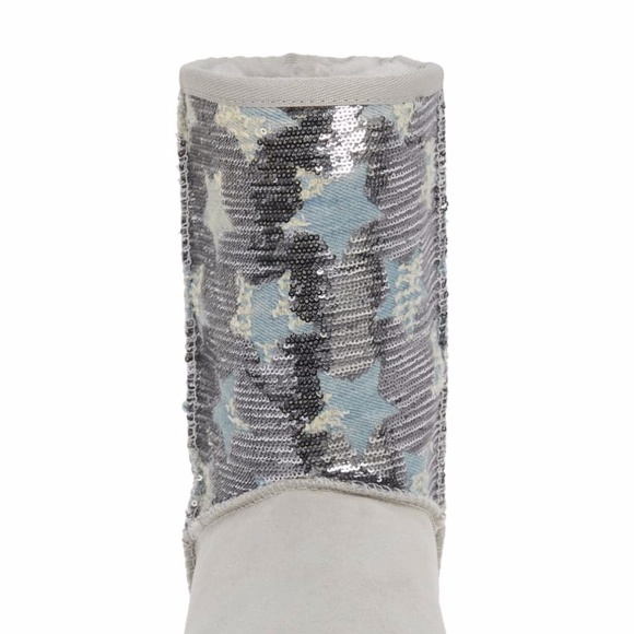 NIB UGG Classic Sequin Stars Short Boot size 6 - Picture 5 of 7